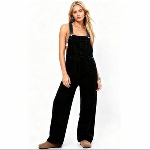 Universal Thread Women's Black Denim Overalls